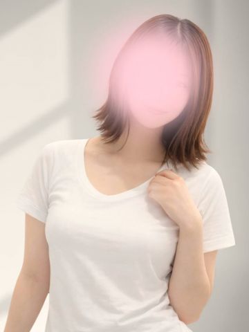 小坂なぎさ