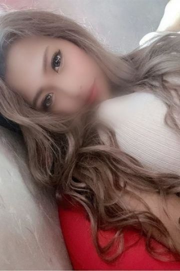 八神かりな