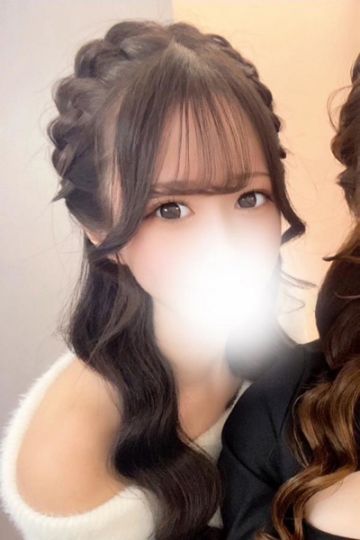深田ひな