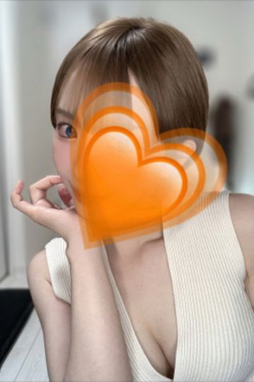 緋色ゆい