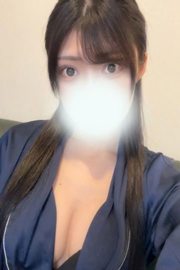 三上ももな