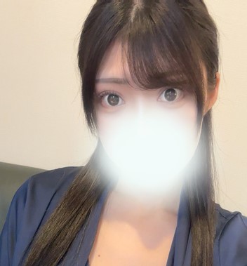 三上ももな