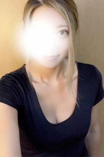 明日花ティアラ