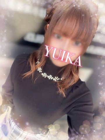 新人ゆいか