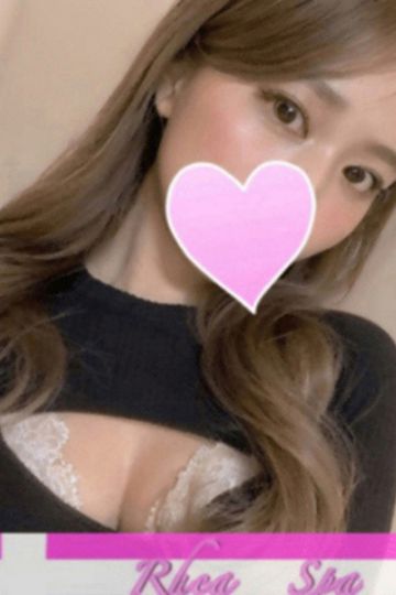 足立えみな