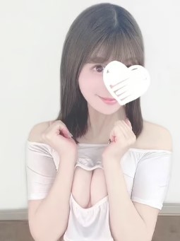 七沢 ひとみ