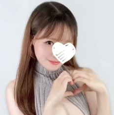 里咲 あやな