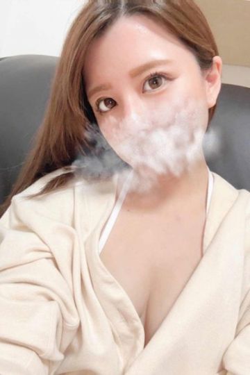 ゆりな
