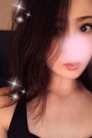 新木ひとみ