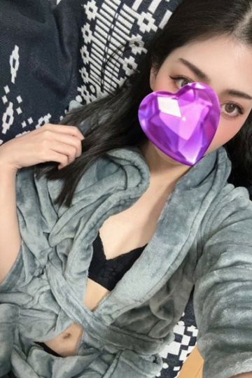 中村えれな