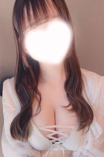 真鍋　りりか