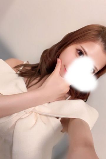 愛咲　てぃな