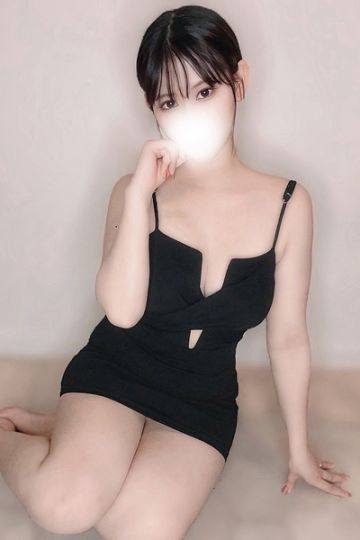 雫あいな
