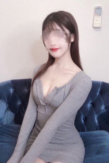 望月みれい