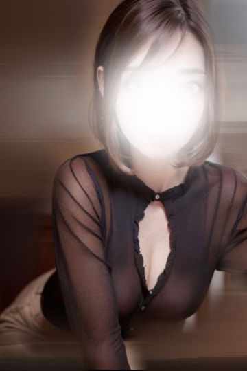 桃乃もえ