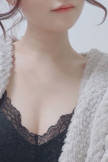 汐見なぎ