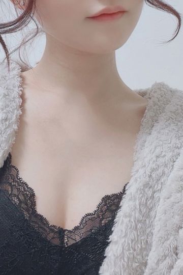 汐見なぎ