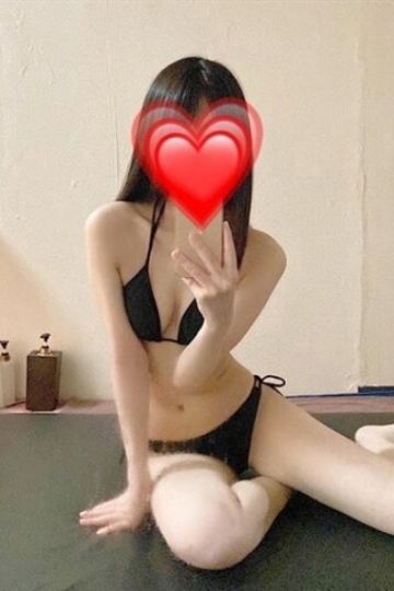 榮倉まな