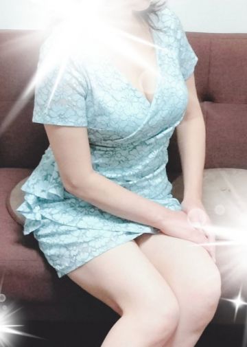 山田 もな