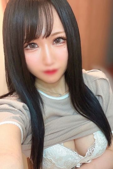加賀美よつば