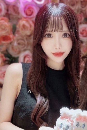 白咲くるみ