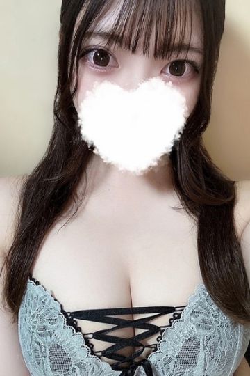 秋元ひな