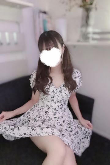 花澤ひなの