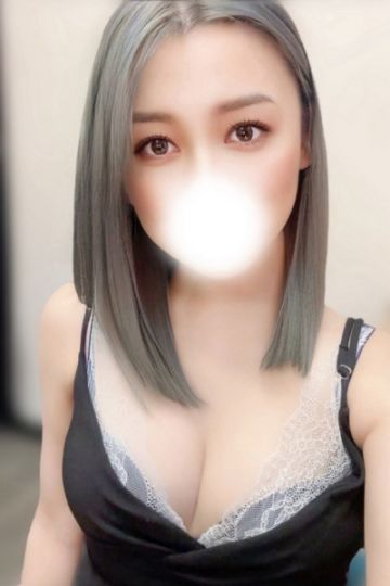 安達せな