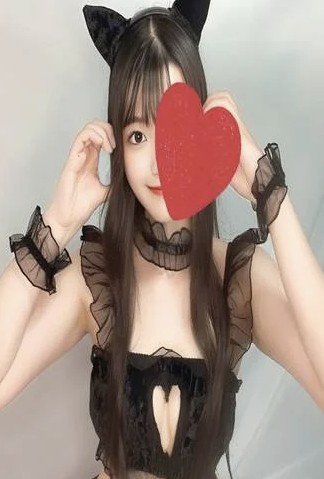 エロカワあやな