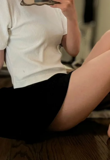 姫奈 HINA
