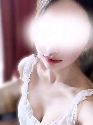 真中さとみ