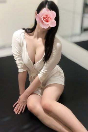上原さとみ
