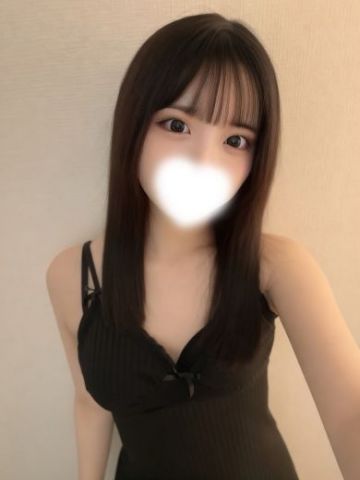 三上 ひな